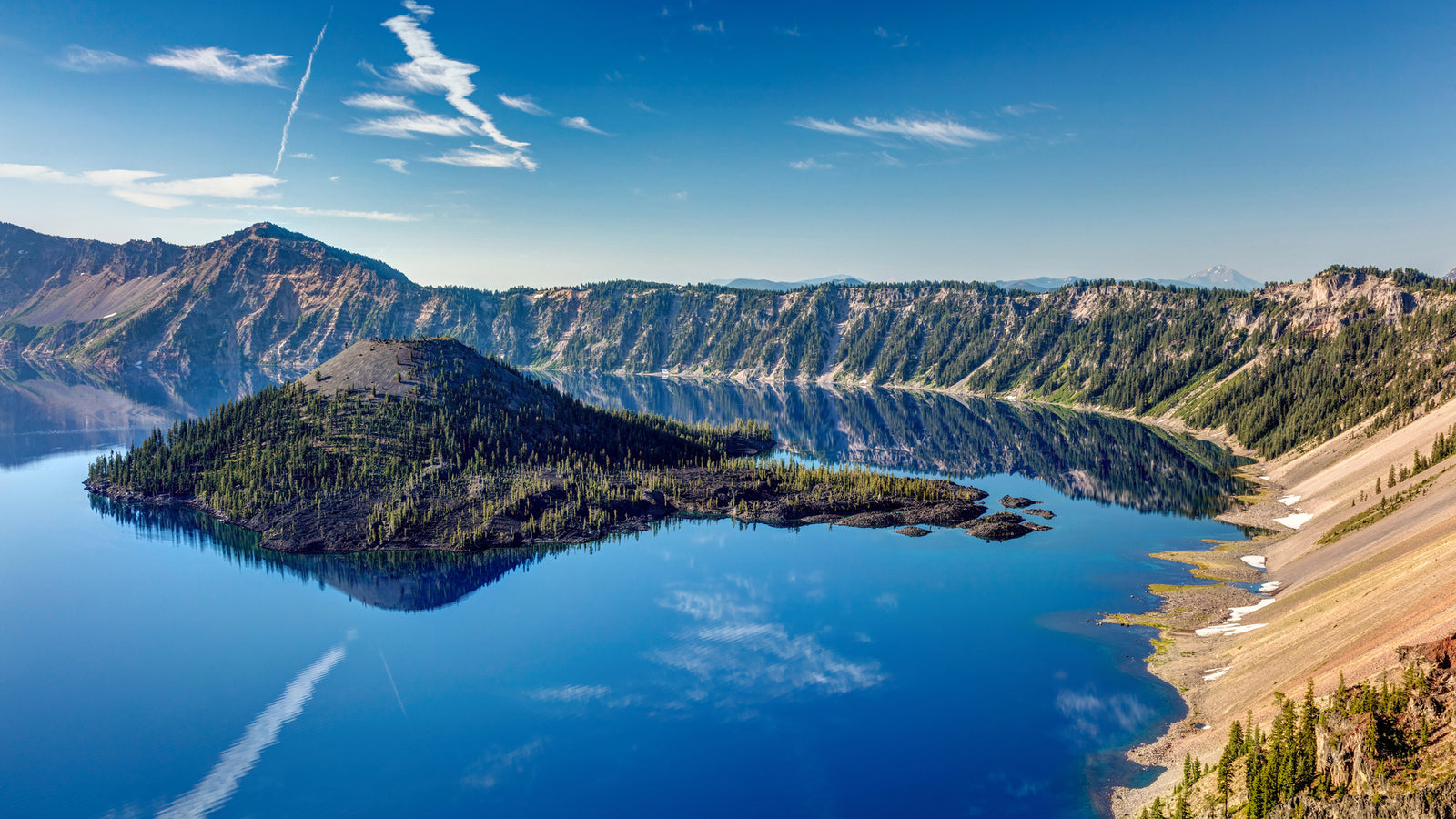 Discover the Beauty and Heritage of Crater Lake National Park